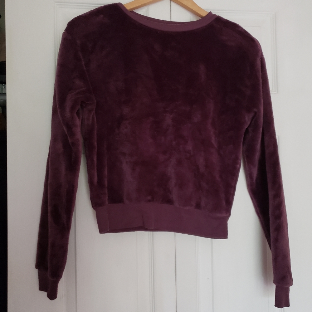 Maroon soft & fuzzy sweatshirt